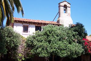 (CC) Photo: Robert A. Estremo This 2nd-story refectory and bell tower was constructed atop the former carpentry shop on the north wing of the Mission's quadrangle in 1936.[9]