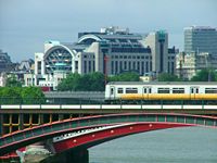 London blackfriars railway station